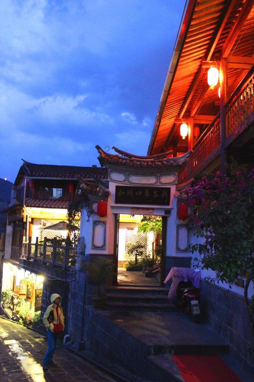 赛博朋克酒保行动